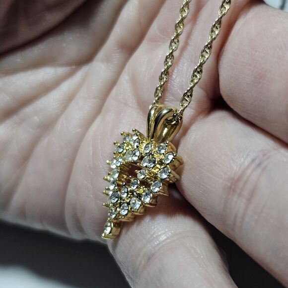 Gold Tone Clear Rhinestone Heart Shaped Pendant Necklace 19" - Picture 3 of 13